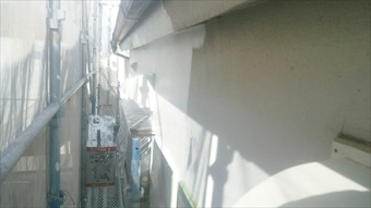 横浜市保土ヶ谷区　外壁塗装　下塗り２