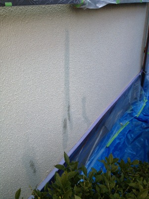 外壁塗装　モルタル　ひび割れ補修①