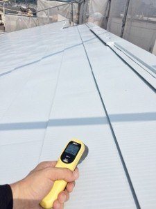 遮熱塗装　屋根温度変化　ガルバリウム鋼板