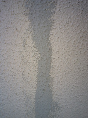 外壁塗装　モルタル　ひび割れ補修④
