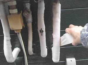 給湯器の配管テープ補修