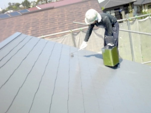 屋根　遮熱塗装　上塗り２
