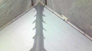 屋根　スレート瓦　下塗り２