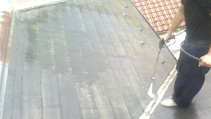 屋根塗装前　高圧洗浄３