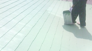 屋根塗装　ガイナ　上塗り２