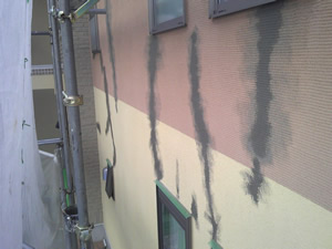 モルタル壁　外壁塗装　ひび割れの処理５