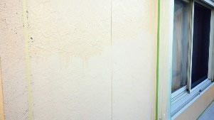 サイディング　外壁塗装　下塗り２
