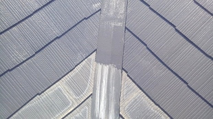 屋根スレート瓦　下塗り２